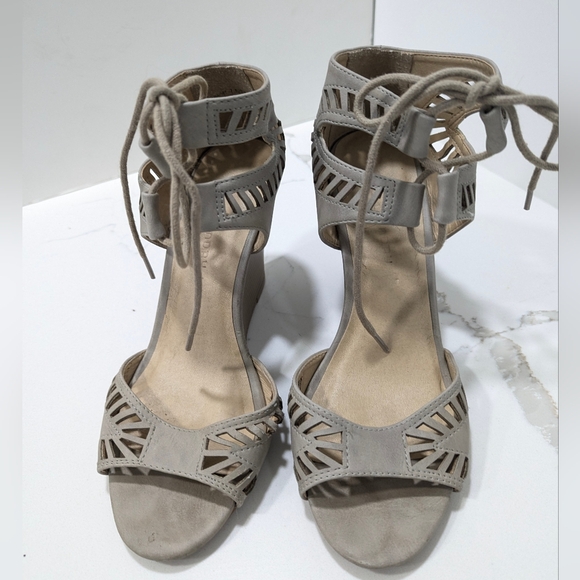 CL By Laundry Bright Sun Lace Up faux leather open toe Wedges shoes sandal 7.5 - Picture 5 of 13